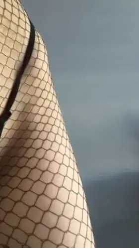 Can you put hands on my wait?