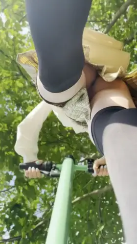 If you've never seen a 19yo girl on a scooter without panties, then this is definitely for you :3
