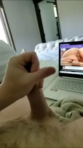 Slow-[m]o cumshot...any MN ladies want to swallow this load?