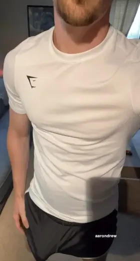 Did you stop scrolling to check me out?