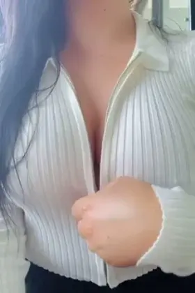 Revealing my huge perky titties 😍 [OC]