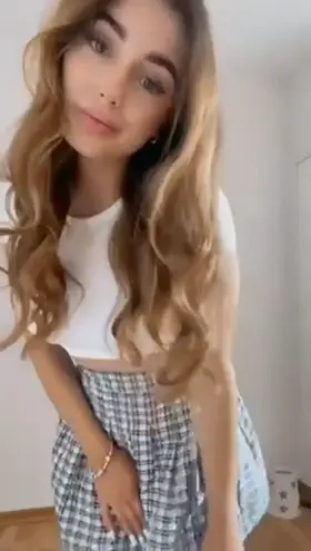 Enjoy your PAWG. 😘 I‘m new here so cum and join😘 FREE TRIAL🤩 link on profile