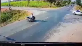 Dumbass driver kills motorcyclist