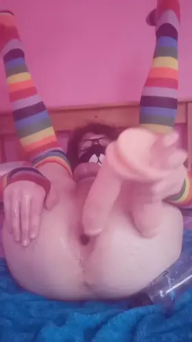 So loose and so horny 😻