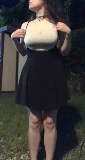 Flashing in my city backyard [f]