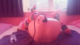 Straight in with another huge toy 🤭