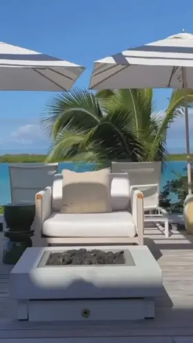 Stroking to Saweetie’s sexy mocha skinned body. So curvy and busty, perfect for cum.