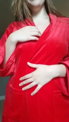 Do YOU Like RED Gril (free album in the comments ) 👇