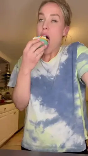 I taste even better than this cupcake