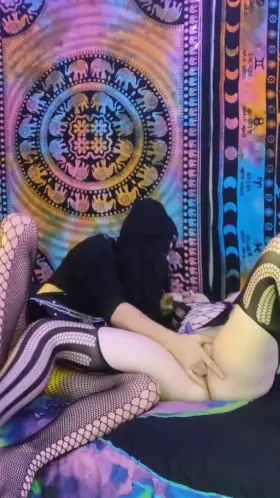 Finger bang until the sun comes up