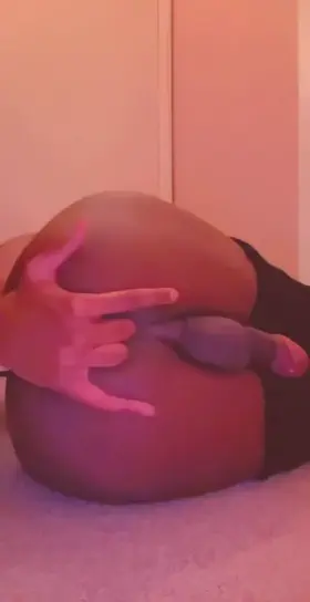 The 1 person that sees this should replace my fingers with something else 😉🥵