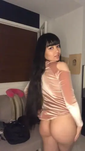 Wanna come round and watch a movie? 👀💕 [f]