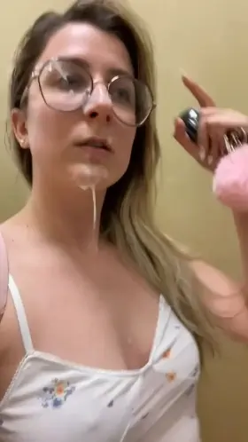 Cum walk in the store 😝 Subscribe for more public cumshot