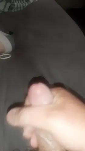 24 [M4A] Skiing and jerking, anyone down to trade and talk about tgirls? also this cumshot felt amazing
