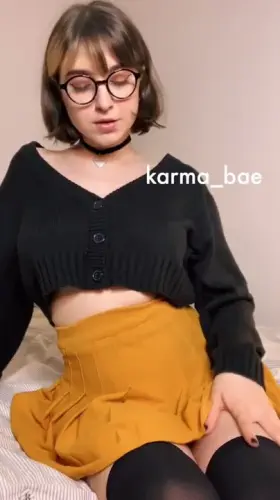 Doesn’t this make your dick all excited?😏