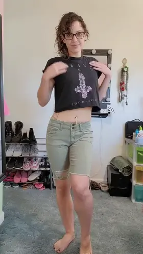 Got room for another naked emo girl here??