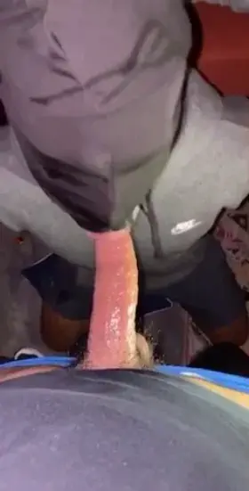 24 [M4M] - Looking to speak to hung men over 25yo. I'm a skilled deepthroater but just looking to ask questions...'when did you first know you were hung' etc. Bonus points if you're straight or have a real monster between your legs!