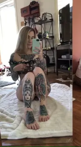 Showing off my perfect tits 💦