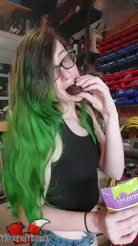 TONS of content DAILY posts ALWAYS online SUPER INTERACTIVE