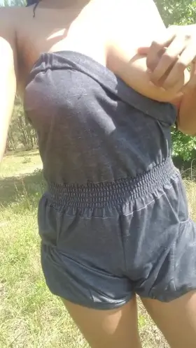 A bit of public flashing 💕