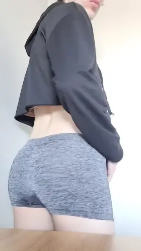 (⌒//ω//⌒) Comrade! I heard you wish to see a butt video OwO