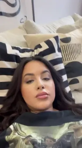 Can I be your first big tiddy Arab gf?