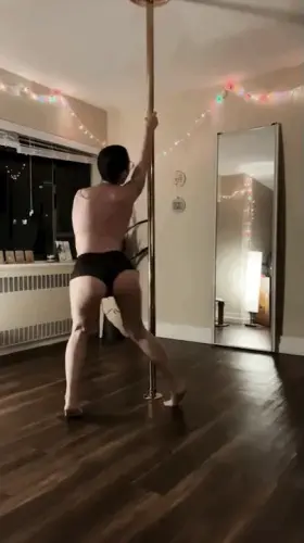 I can put on a whole show for you baby 🤍