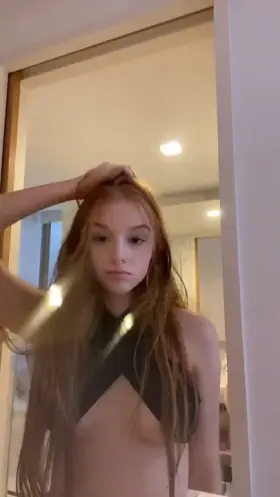 TikTok underboob