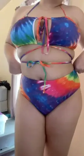 I’m ready to show off this mom bod on the beach