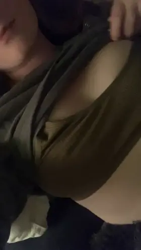 Rly just want your tongue circling around my nipple while your fingers slip deep inside me 🥵