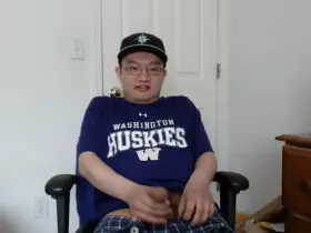 [Proof] Slip your t-shirt a spurt of your load while seated