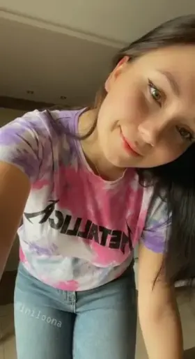 Do you like busty cuties like me??