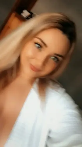 I felt sexy today and wanted to show you guys! 🙈