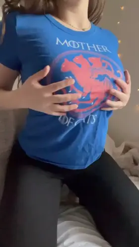 Dammmit 💣💦 Her free album in the comments