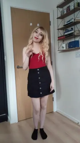 Are you into watersports? Join my fansly now!!