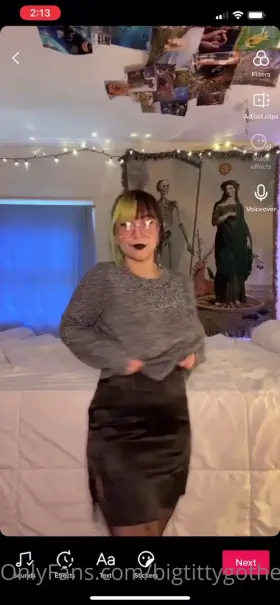 Wait for it .....💥🤤🤤😍🥵🎁⬇️