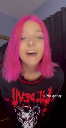 daddy should’ve never raised me on black sabbath! 🖤