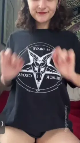 Big t shirt drop for your morning pleasure 😘💖 (Oc)