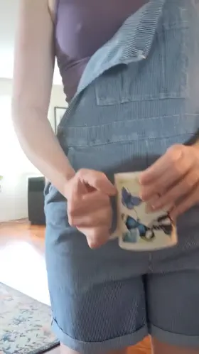 The A Cup coffee delivery service was open earlier. You must have missed it. Darn. Hehe