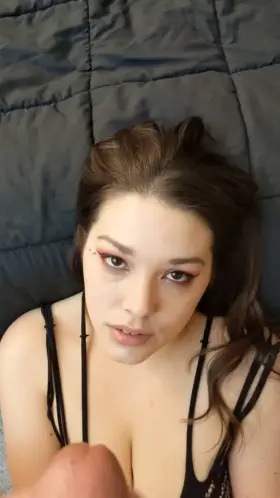 Enough cum to cover my face and fill my mouth 🤤