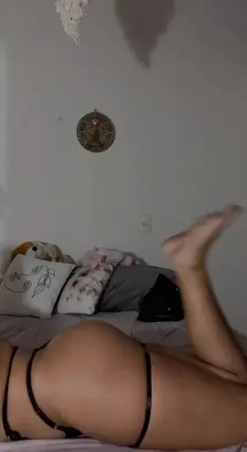 does this outfit make you wanna do naughty things to me? [VIDEO]