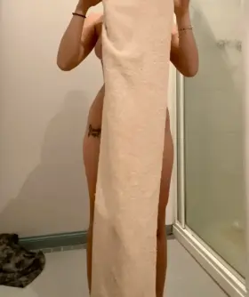 Towel drop🤤