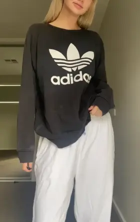 were you expecting me to be hiding THAT under my sweats? 😋