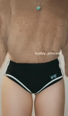 Honestly, if I sent you this would you jerk off for me? I’m 4’10..