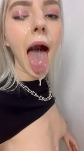 Cumslut Eva
