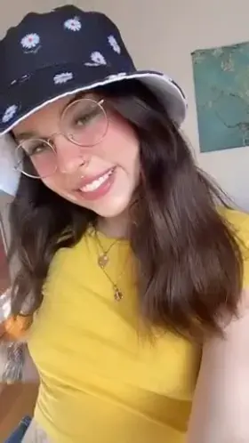 “what feels illegal but isn’t?” : Going outside without any underwear