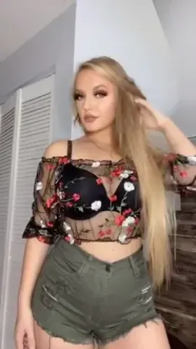 Switching Positions For You, In The Kitchen And In The Bedroom 🍑 🍑 🍑