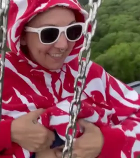 I wonder if the 13 year old boys sitting behind me saw me do this 🙈