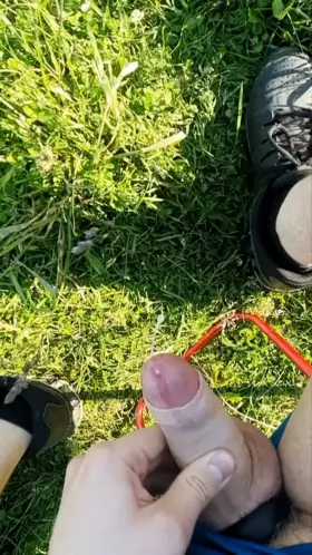 My frist cum shot in nature.It's a great feeling🤤