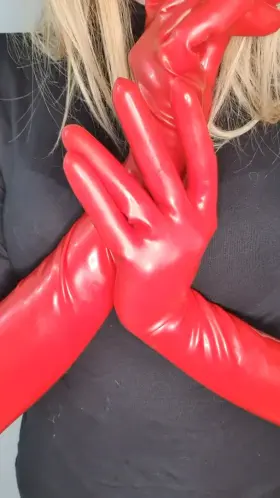 My swetiest red latex gloves...